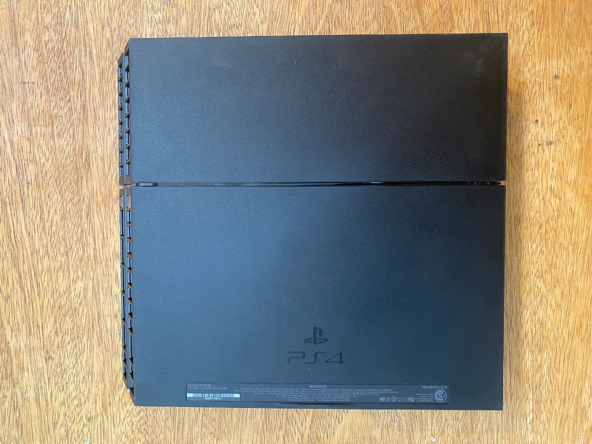 Sony Playstation 4 500 Gb Fat - 2 Juegos - 1 Joystick