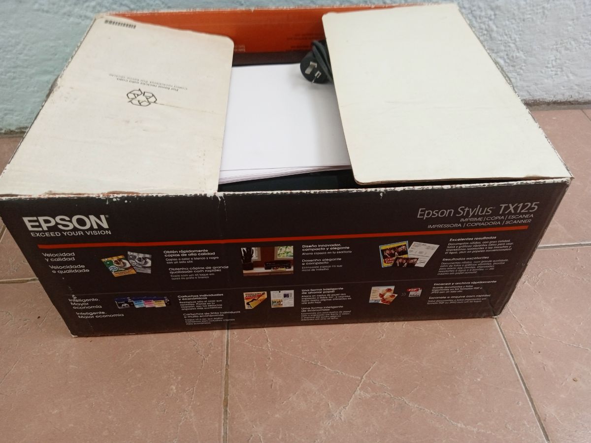 Impresora Epson Tx 125 con escáner para repuestos o reparar