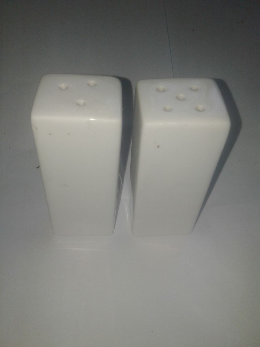 Set bazar 4 especieros y 3 vasos licor tequila  