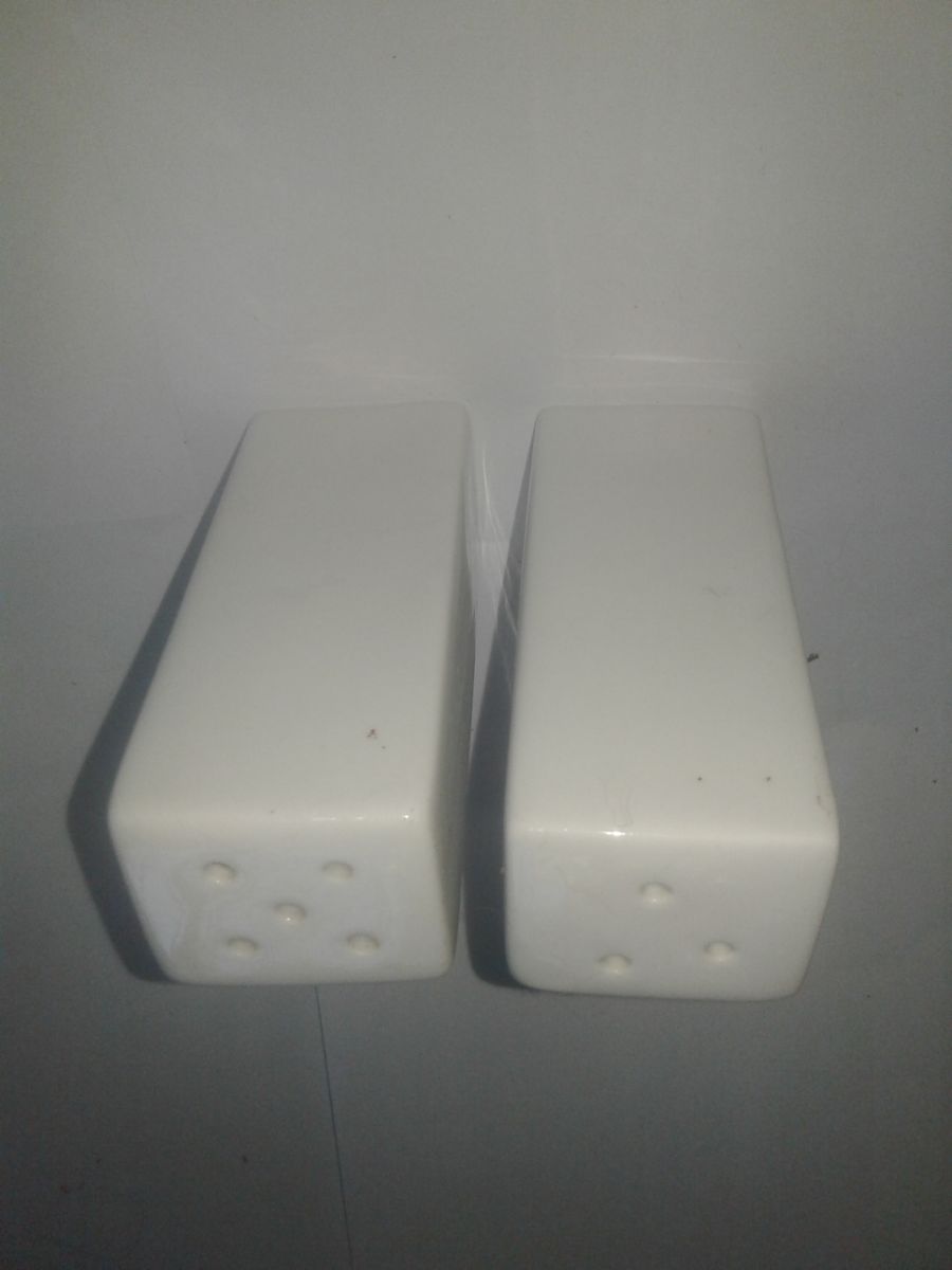 Set bazar 4 especieros y 3 vasos licor tequila  