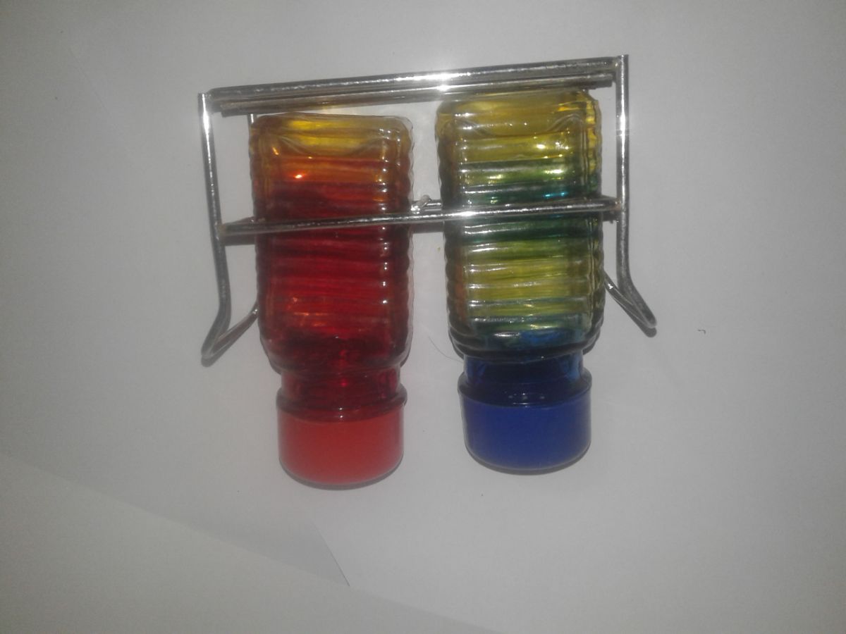 Set bazar 4 especieros y 3 vasos licor tequila  