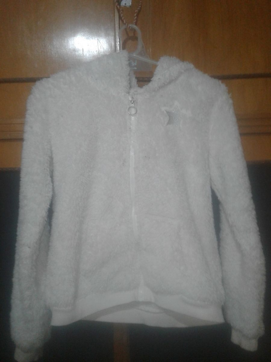 Campera con cierre  capucha  