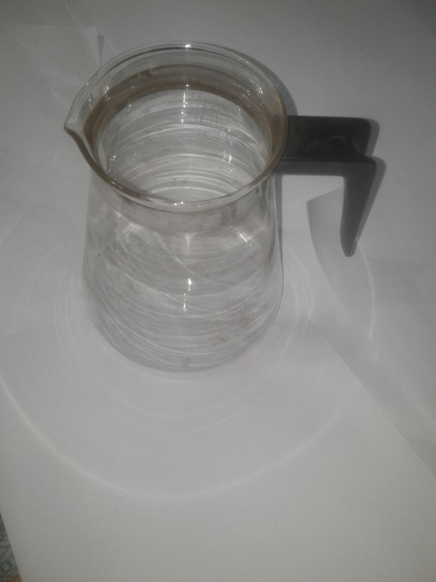 Caramelera y jarra de vidrio