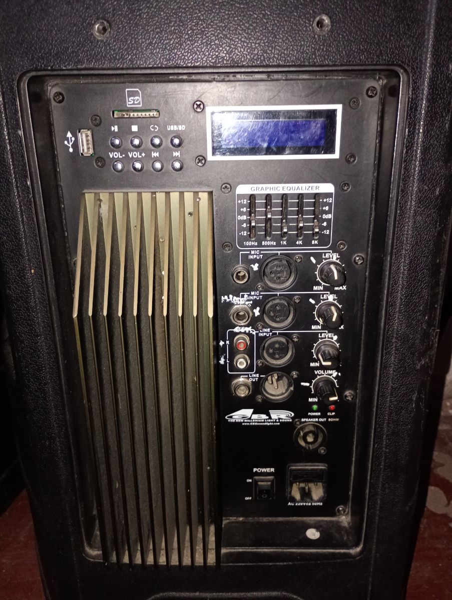 PAR DE BAFLES GBR PL-1550 (ACTIVO + PASIVO)