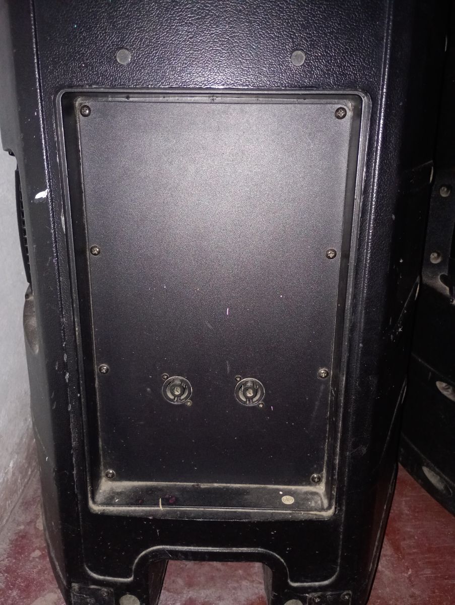 PAR DE BAFLES GBR PL-1550 (ACTIVO + PASIVO)