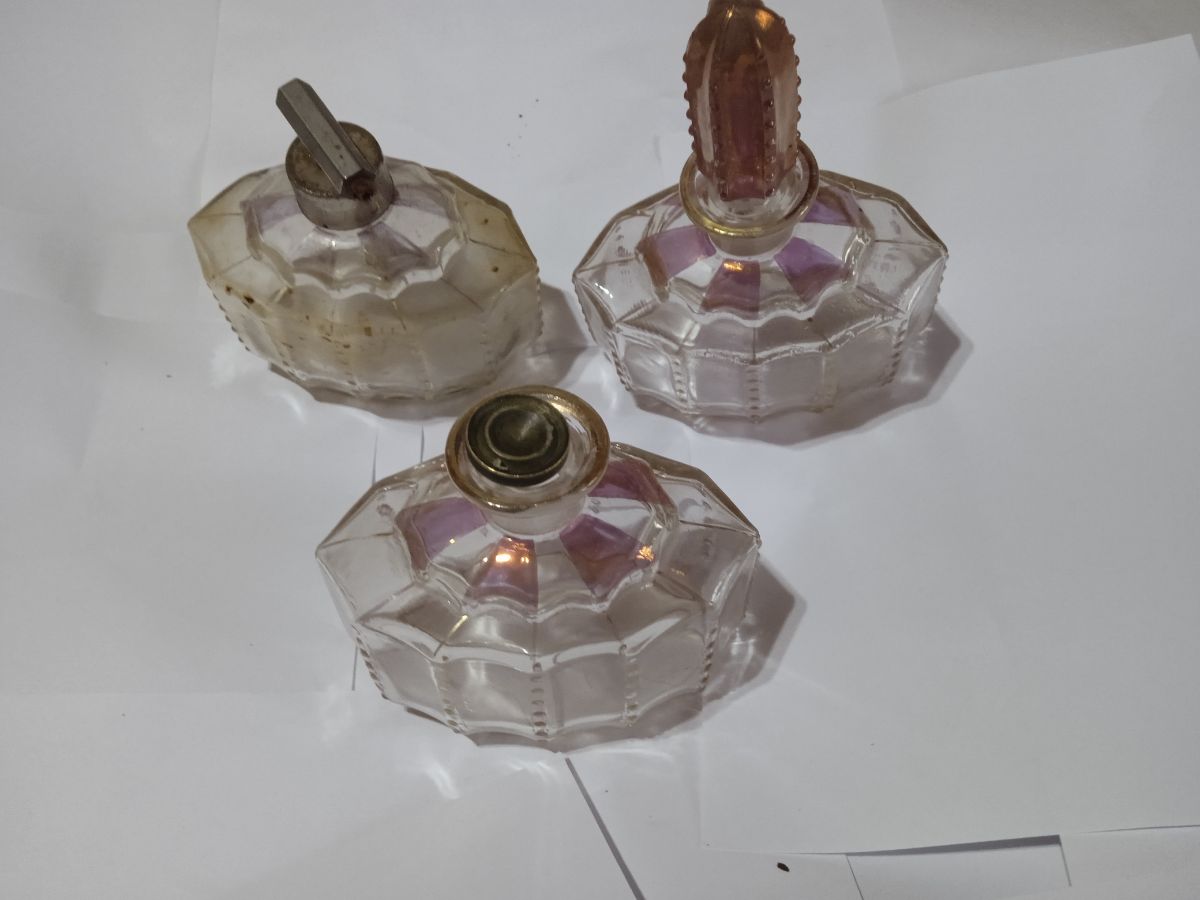 Caramelera  perfumero  y licorera antiguas