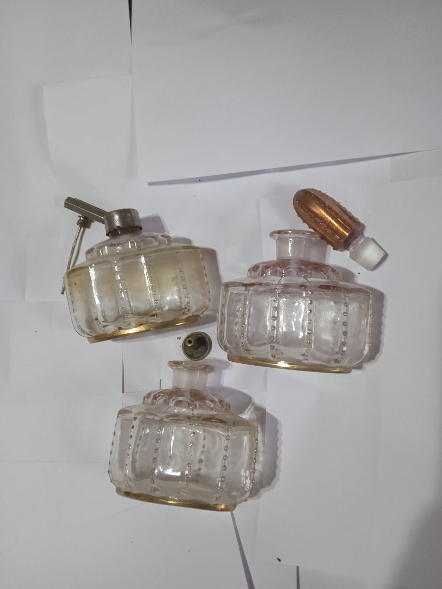 Caramelera  perfumero  y licorera antiguas