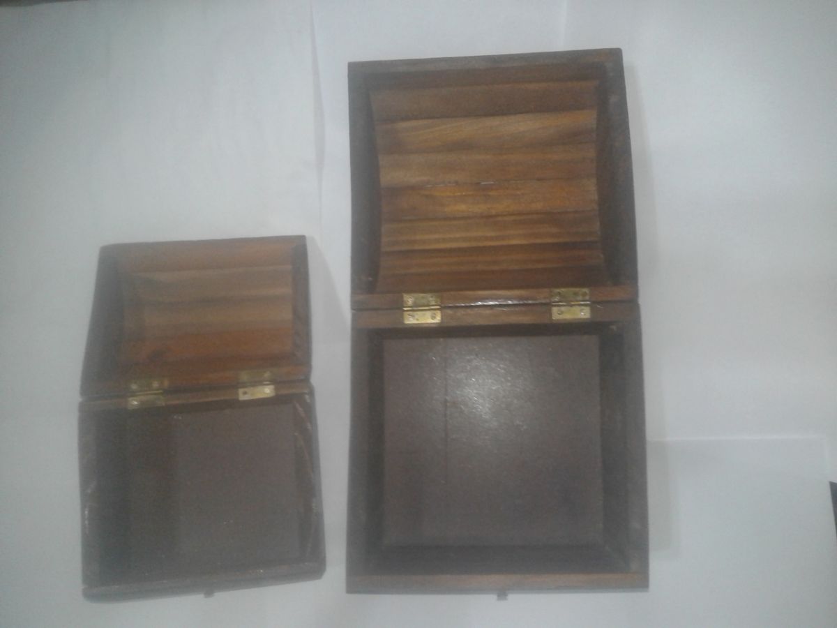 Baúl cofre  de madera 