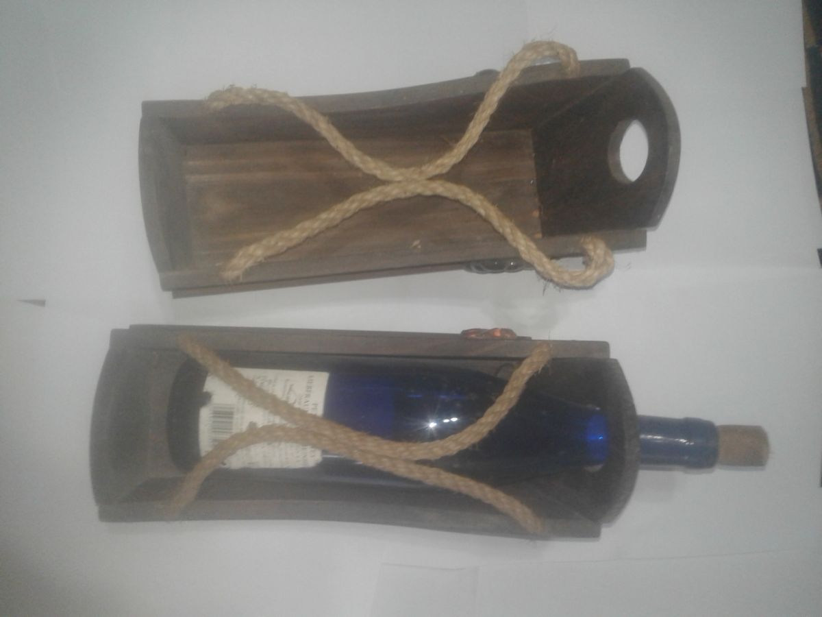 2 porta botellas y 1 baul cofre de madera