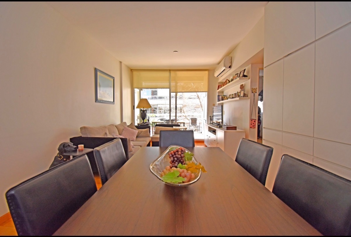 Mesa comedor impecable