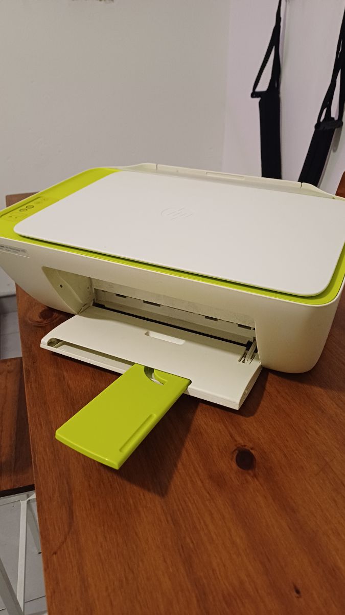 Impresora Multifunción A Color Hp Deskjet Ink 2135 