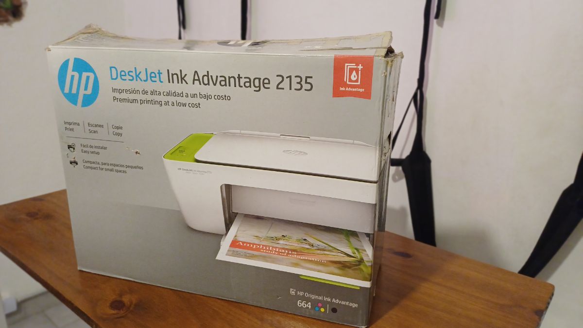 Impresora Multifunción A Color Hp Deskjet Ink 2135 