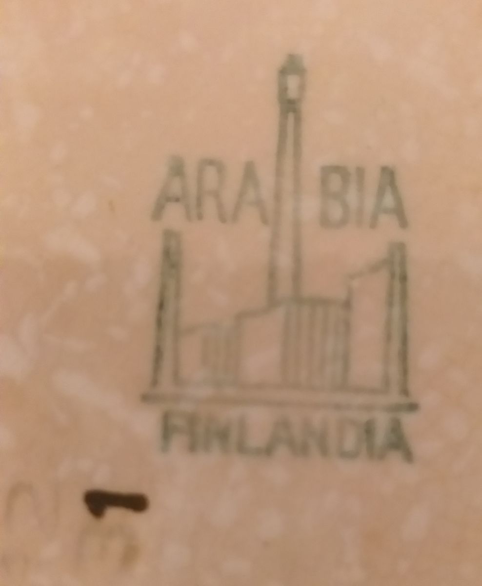 LIQUIDO FUENTES OVALADAS UNA DE HOLANDA Y OTRA DE FINLANDIA, LECHERA Y AZUCARERA URUGUAYA