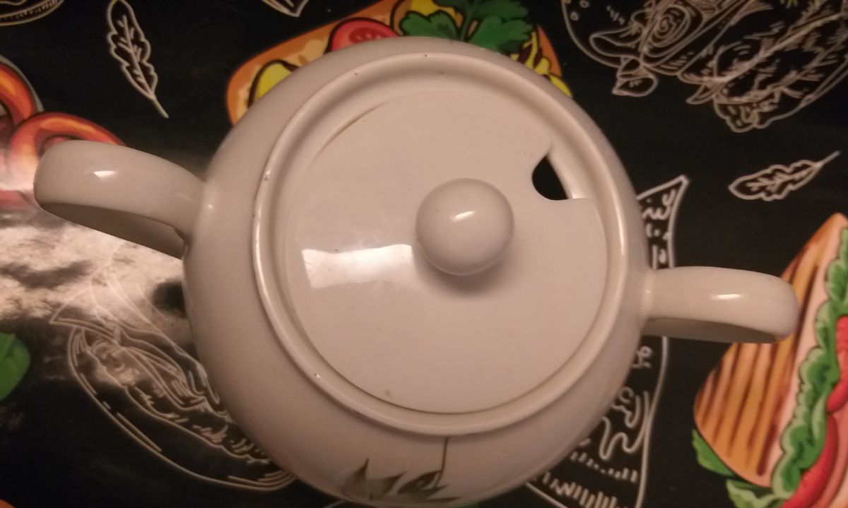 LIQUIDO FUENTES OVALADAS UNA DE HOLANDA Y OTRA DE FINLANDIA, LECHERA Y AZUCARERA URUGUAYA