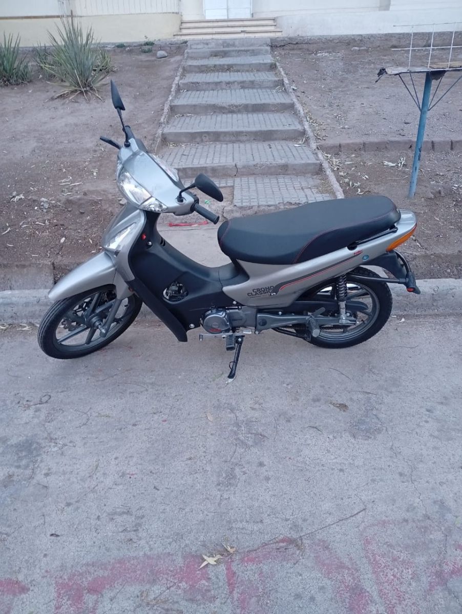 Moto Keller 2025