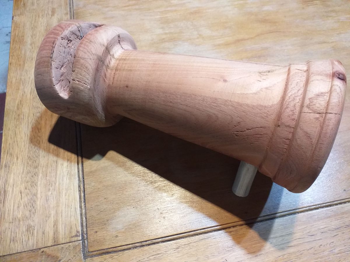 Parlante de madera funcional 