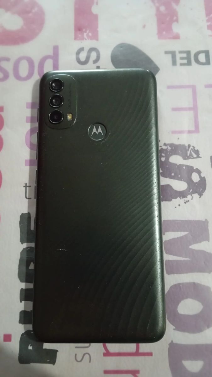 Vendo Motorola e40 usado nuevo 