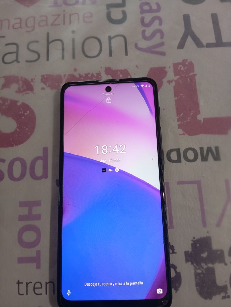 Vendo Motorola e40 usado nuevo 