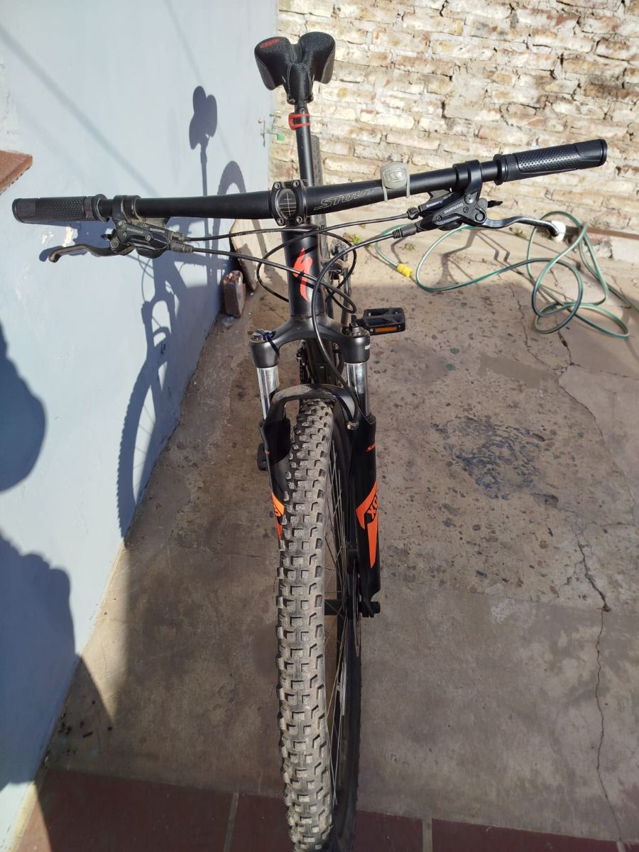 Bicicleta Mountain Bike Specialized Rockhopper