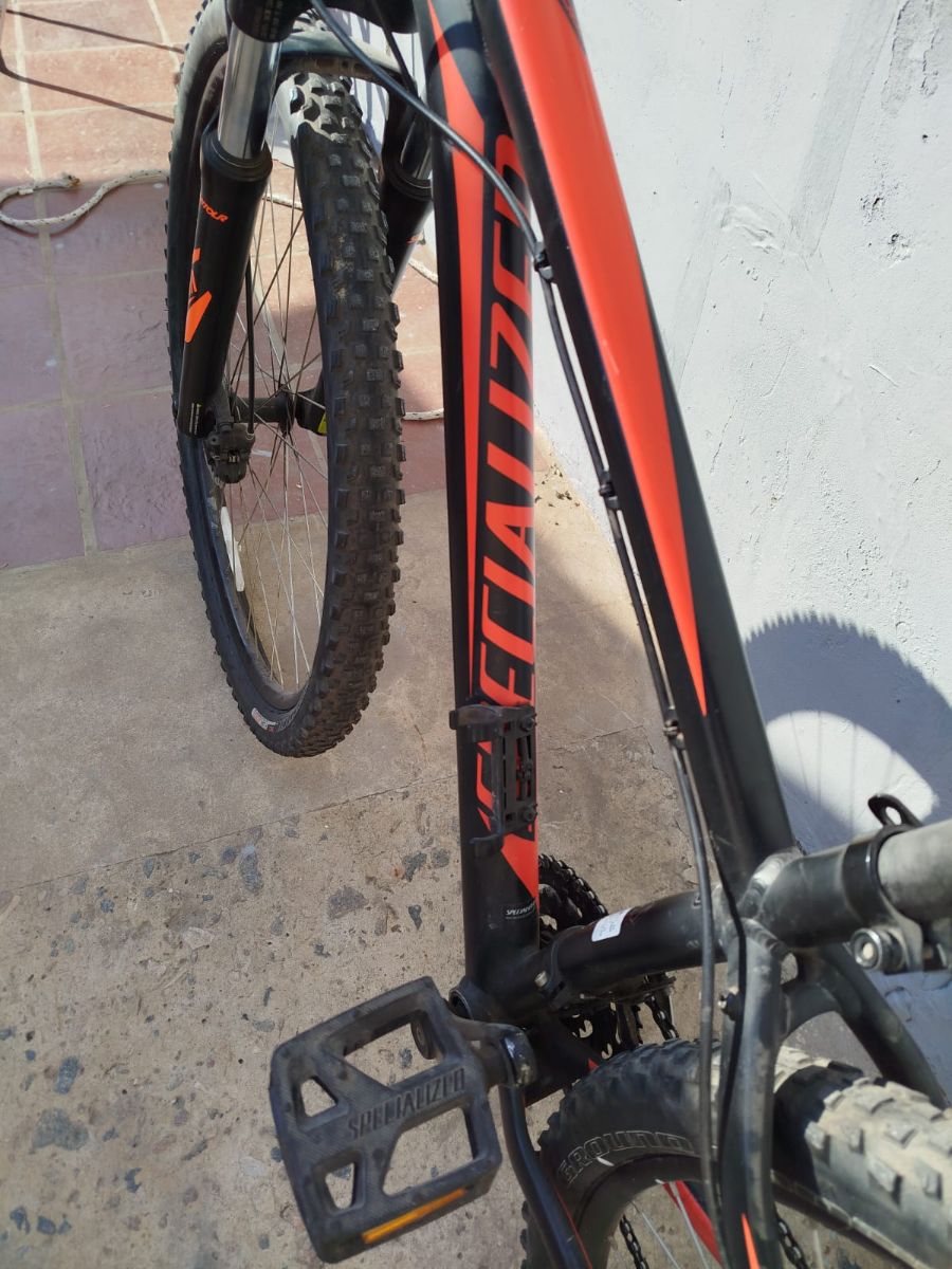 Bicicleta Mountain Bike Specialized Rockhopper