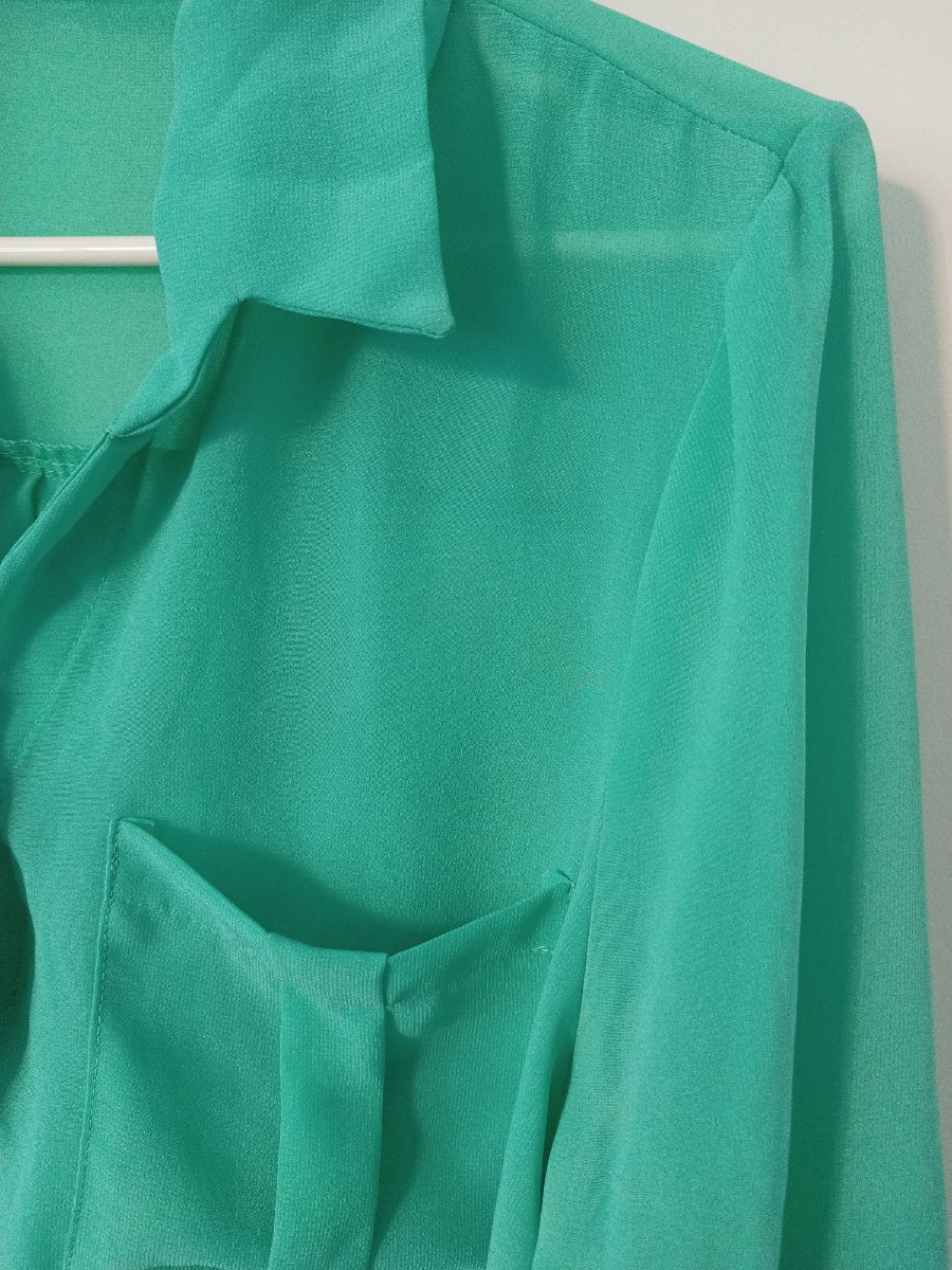 Blusa de chifón verde aguamarina 