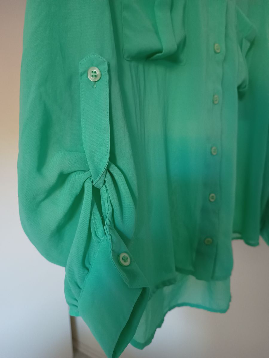 Blusa de chifón verde aguamarina 