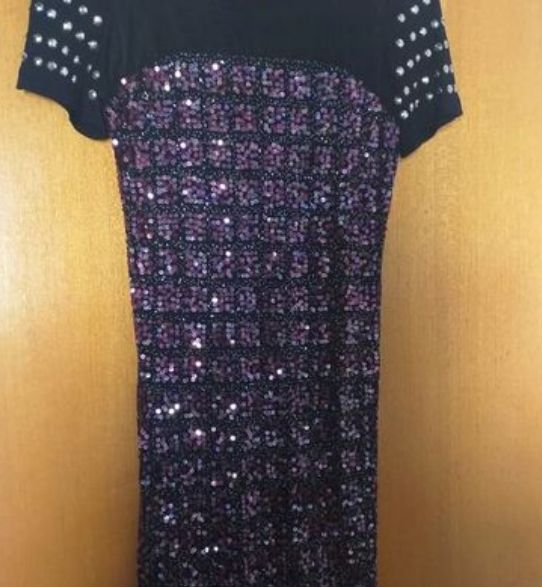 Vendo vestido con tachas y lentejuelas marca Kosiuko