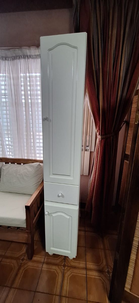 Mueble columna de baño