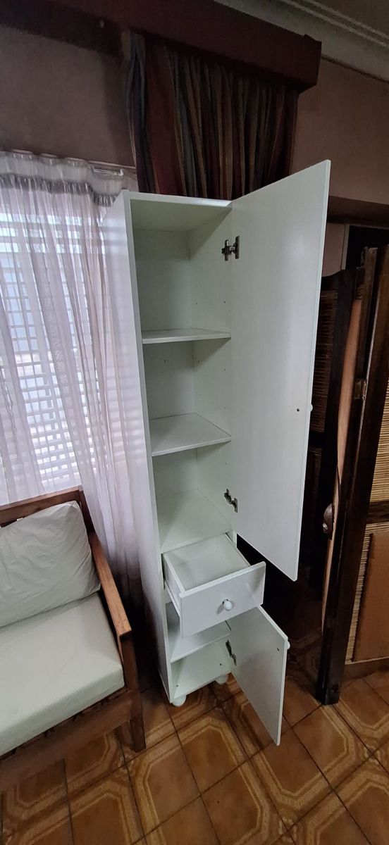 Mueble columna de baño