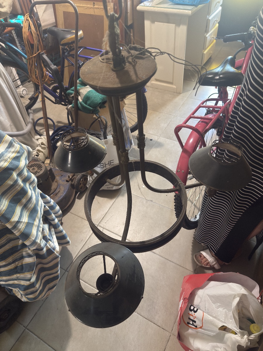 Araña antigua de bronce