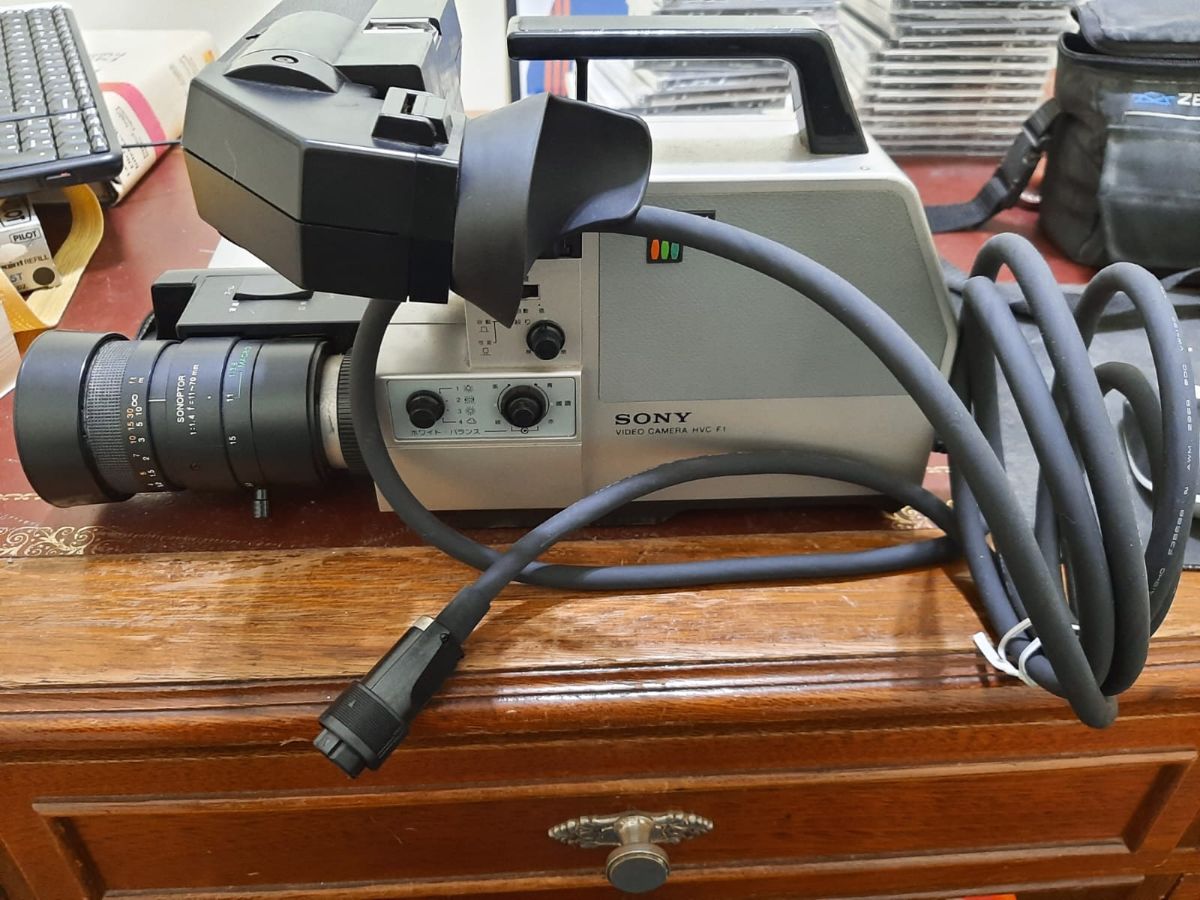 Video Camara Sony HVC-F1
