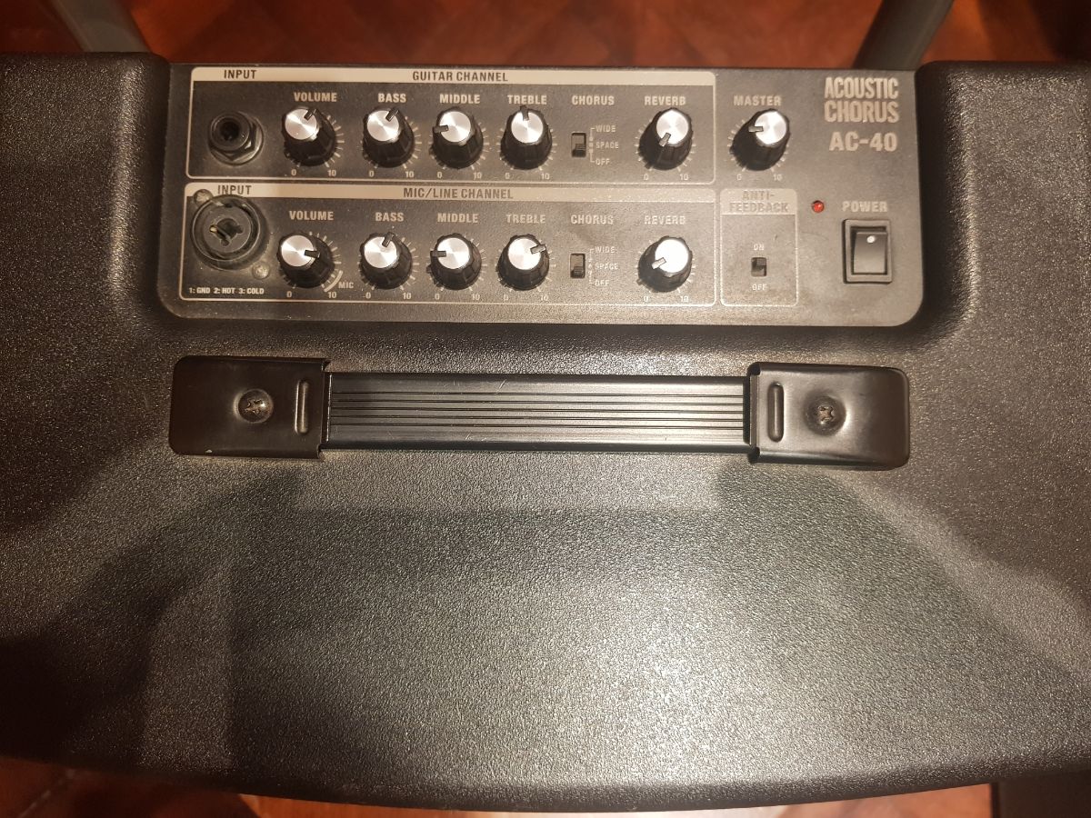 Amplificador ROLAND AC 40 - Excelente estado