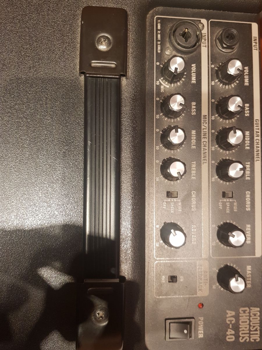 Amplificador ROLAND AC 40 - Excelente estado