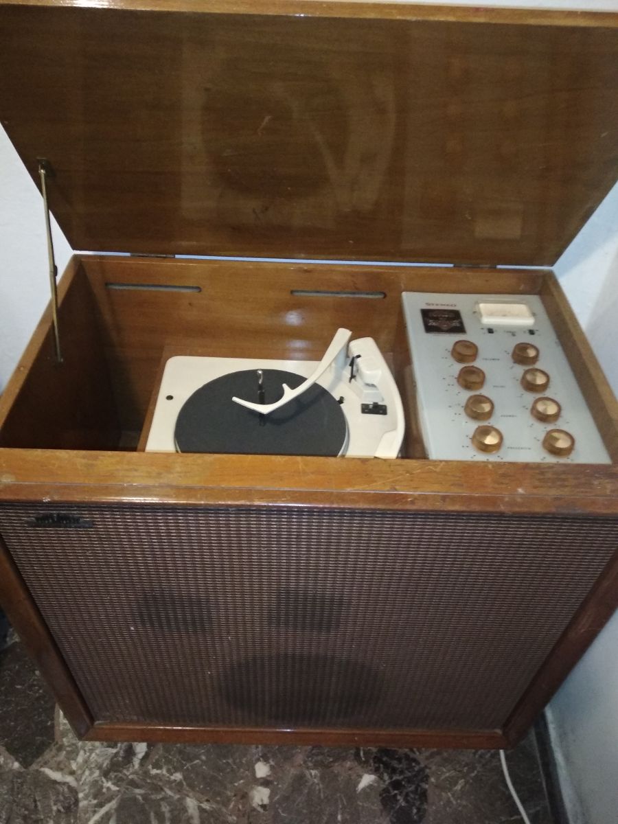 Combinado Tocadiscos WINCO Stereo - VALVULAR