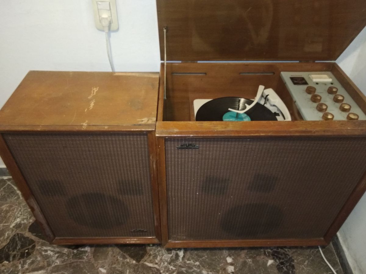 Combinado Tocadiscos WINCO Stereo - VALVULAR