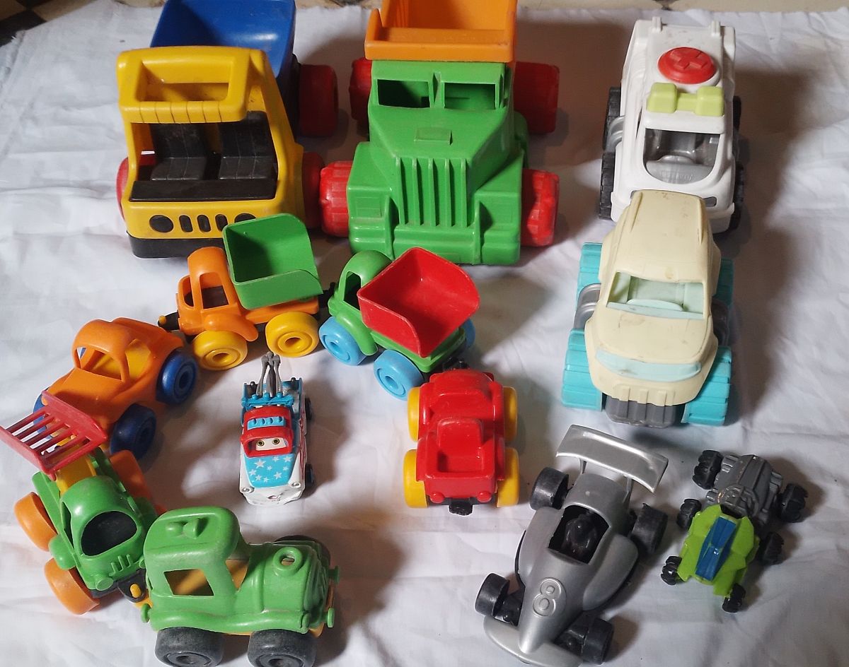 Lote de Juguetes Camiones y autos