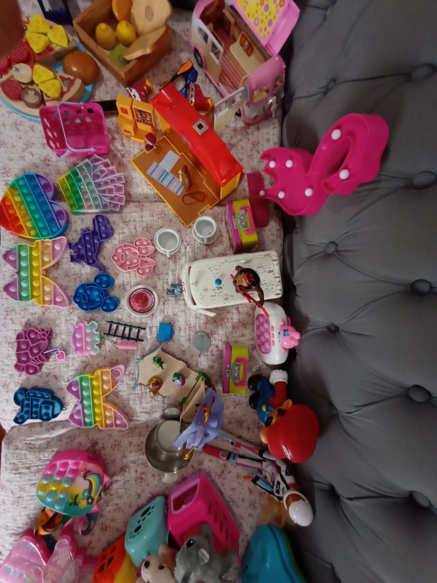 Lote de juguetes varios