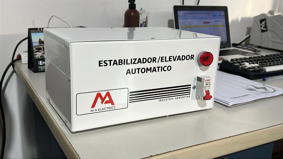 Estabilizador de tensión automático 