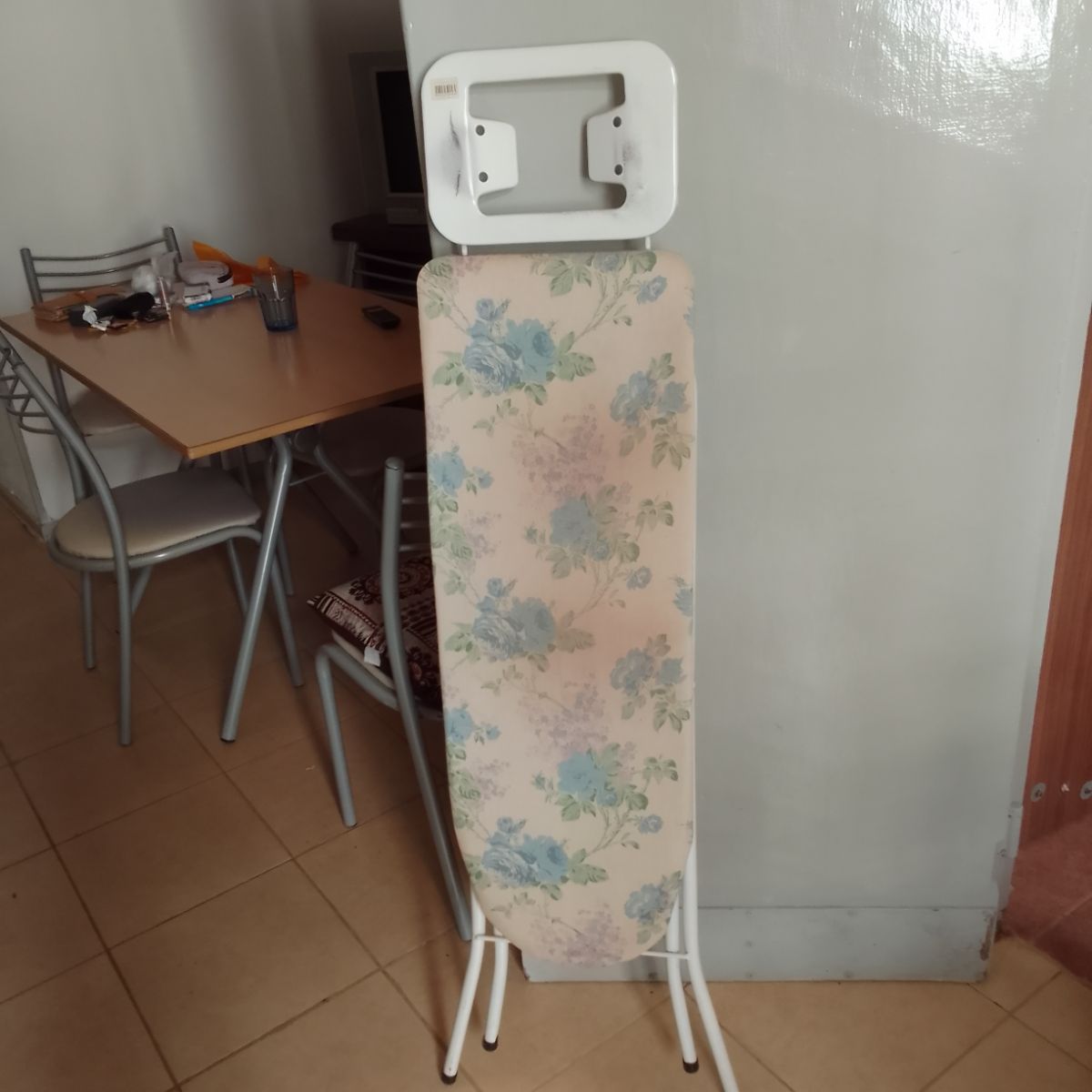 Vendo tabla de planchar en buen estado 