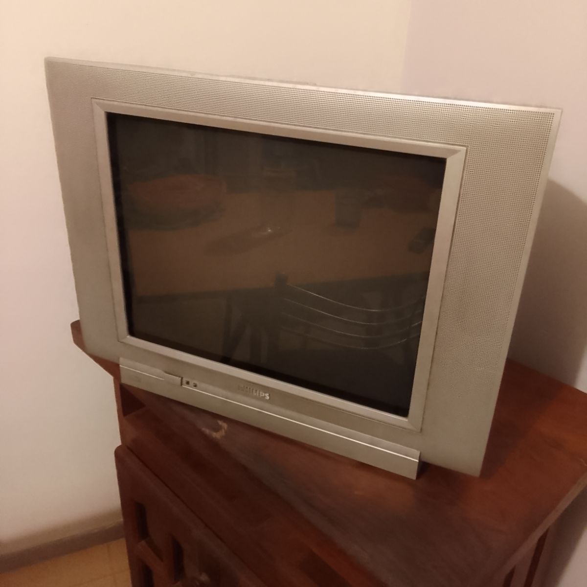 Dono TV Philips 21 pulgadas de tubo en buen estado 