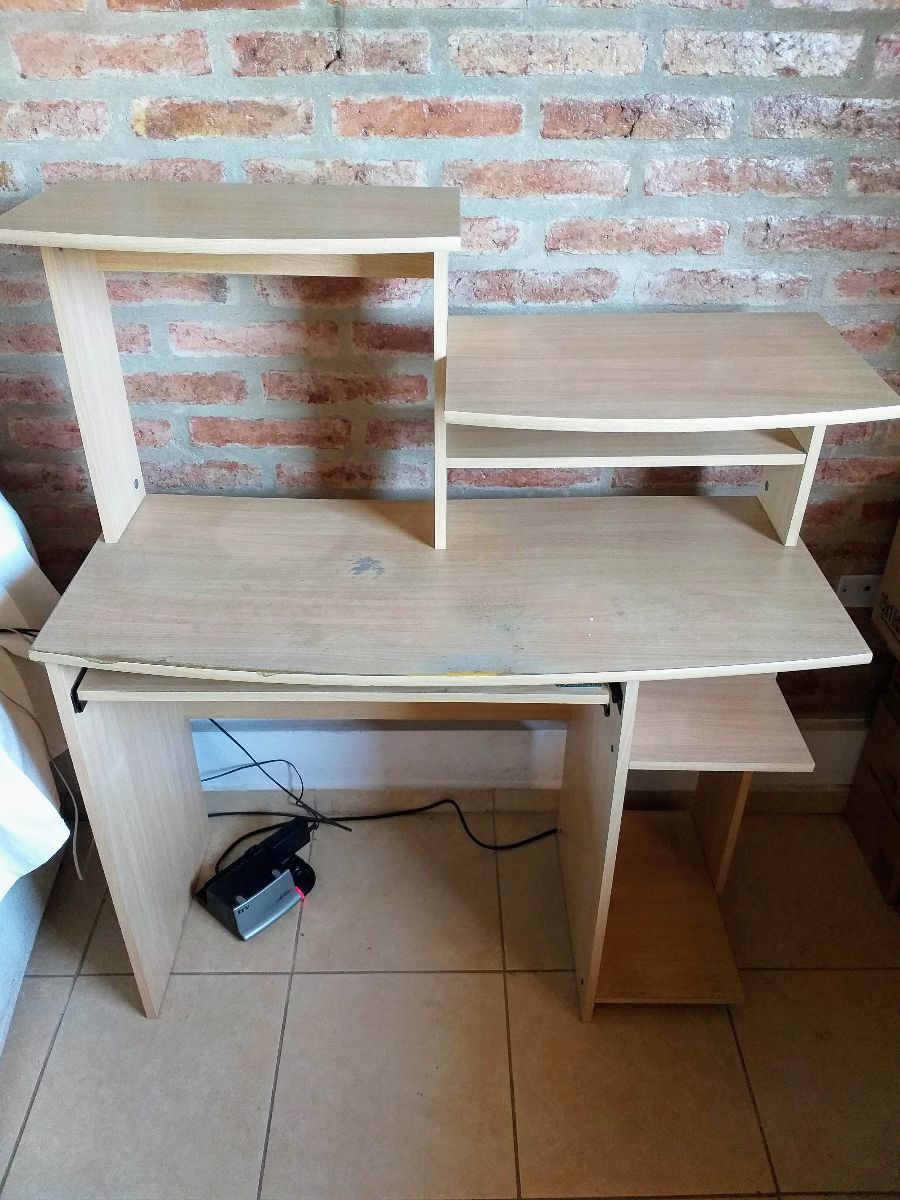 Escritorio para PC Platinum de melamina