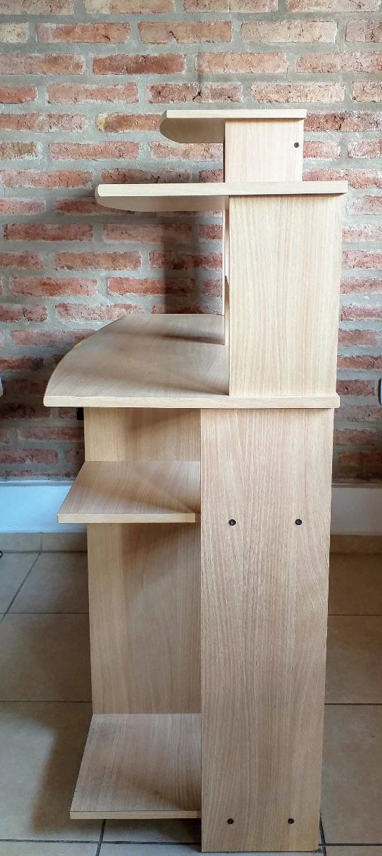 Escritorio para PC Platinum de melamina