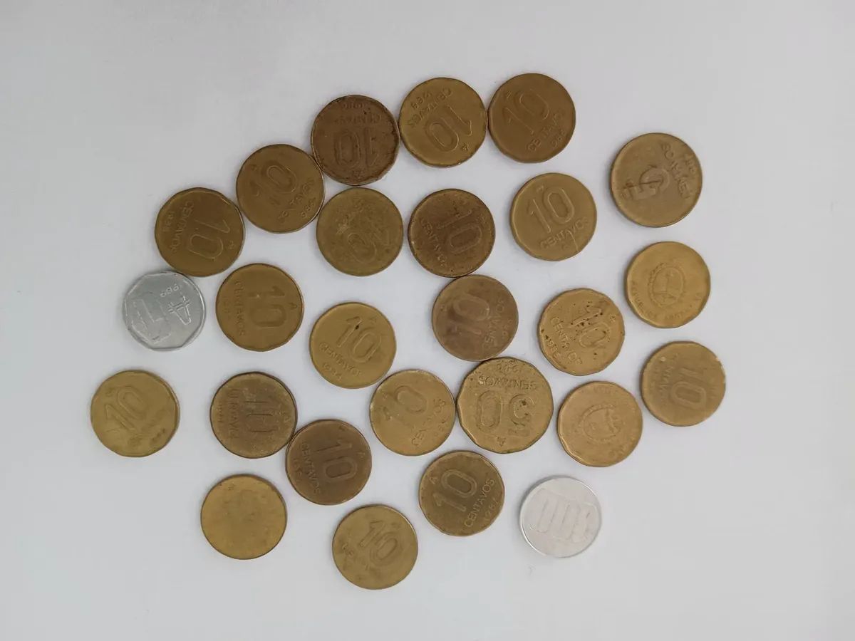 26 monedas de Austral