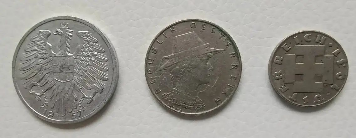 3 monedas antiguas de Austria