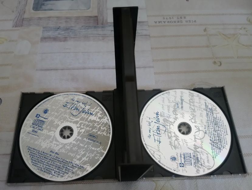 Cd Elton John The Very Best Of, 2 Cds En Excelente Estado