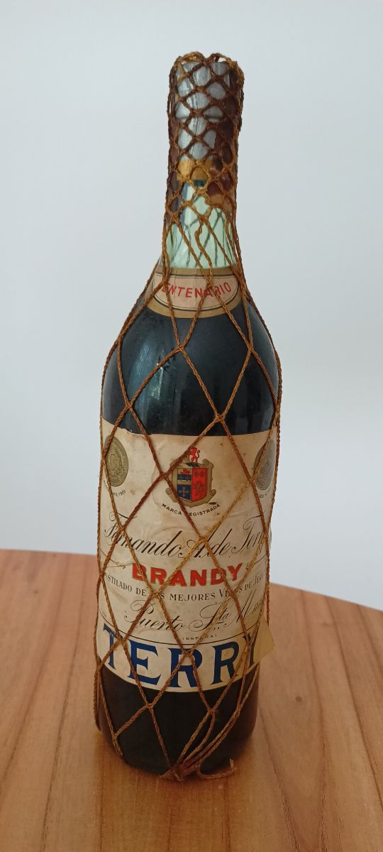 Antigua botella de Brandy Terry - Sin abrir
