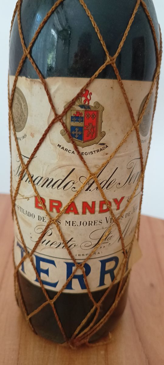 Antigua botella de Brandy Terry - Sin abrir