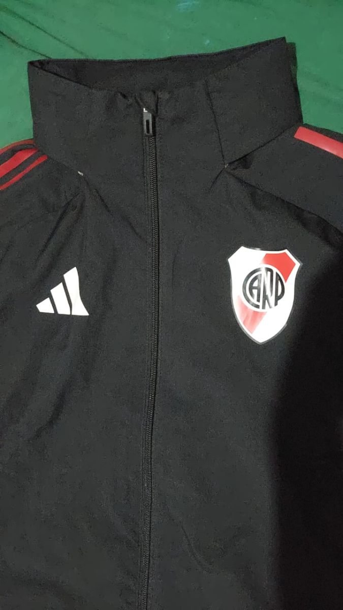 Campera de lluvia River Plate 2025-26