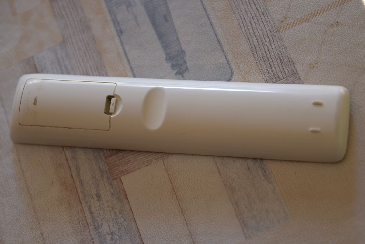 TV Led Noblex 50" para arreglar con control remoto semi nuevo.