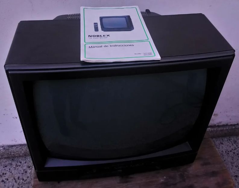 Tv Noblex 20 Pulgadas Anda, Excelente Estado + DVD Y CONVERSOR.